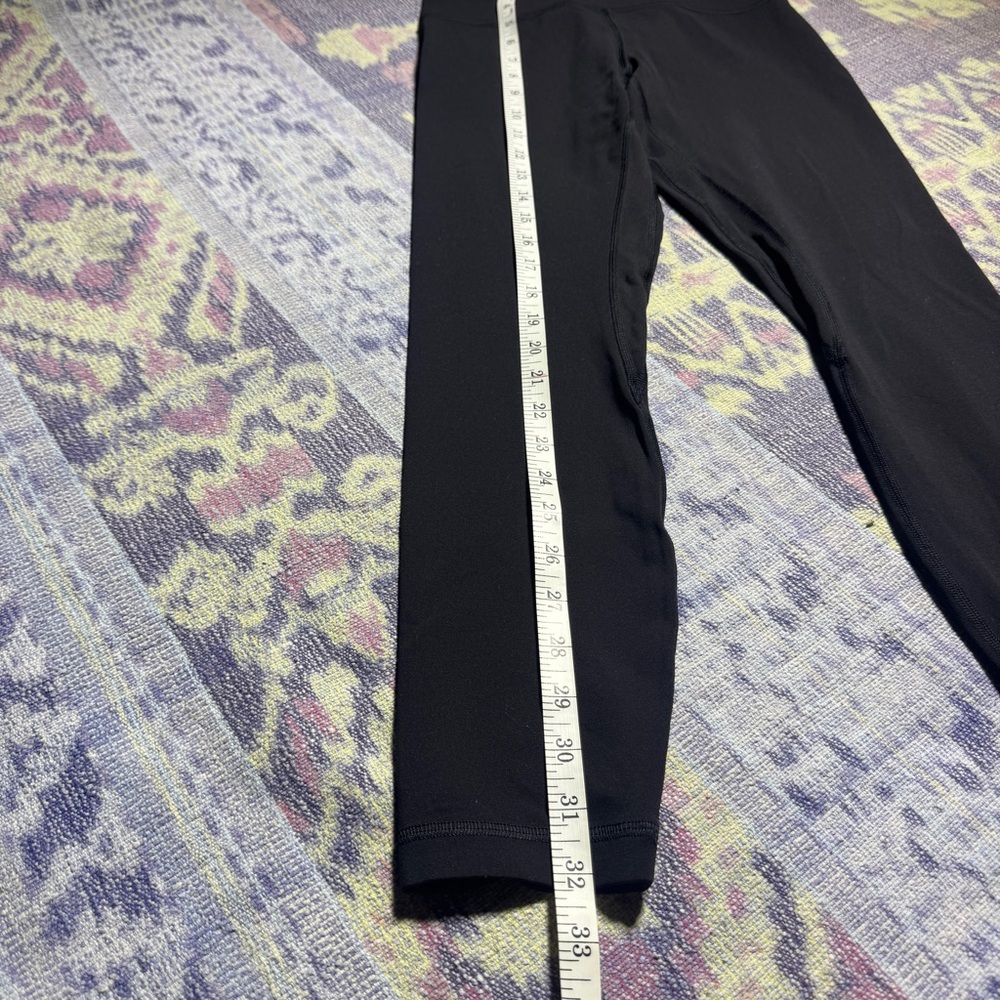 Like New! Lululemon Black Leggings Sz 6 - Picture 5 of 7
